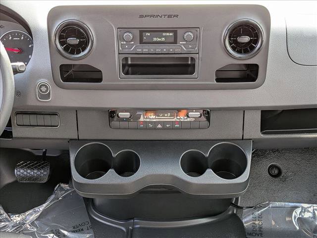 Used 2024 Mercedes-Benz Sprinter 2500 image 12