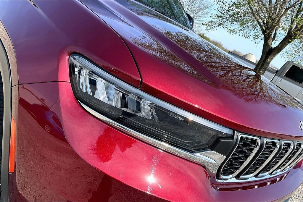 Used 2024 Jeep Grand Cherokee L Laredo w/ Luxury Tech Group I image 26