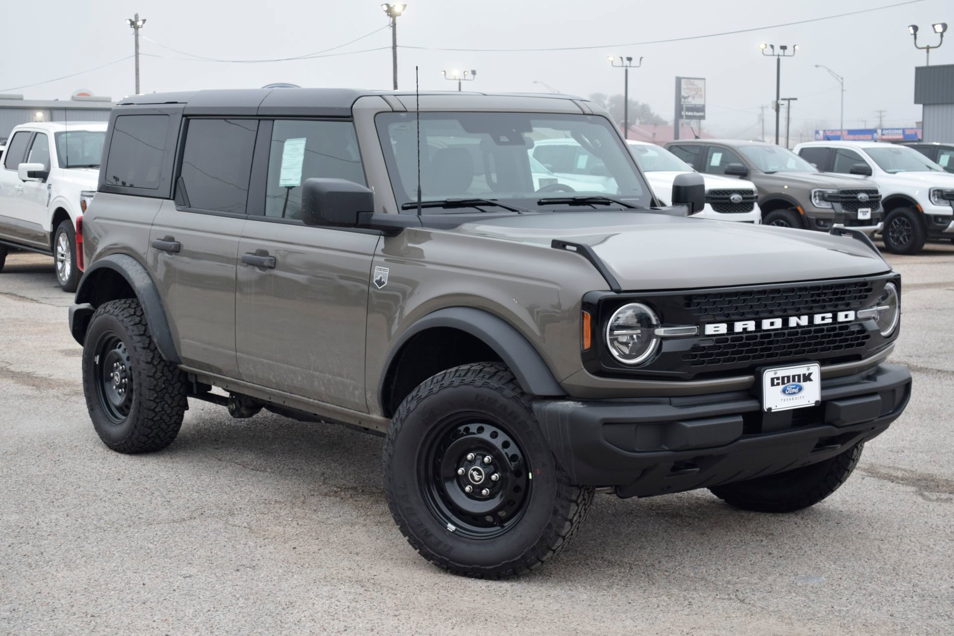 New 2026 Ford Bronco Big Bend image 3