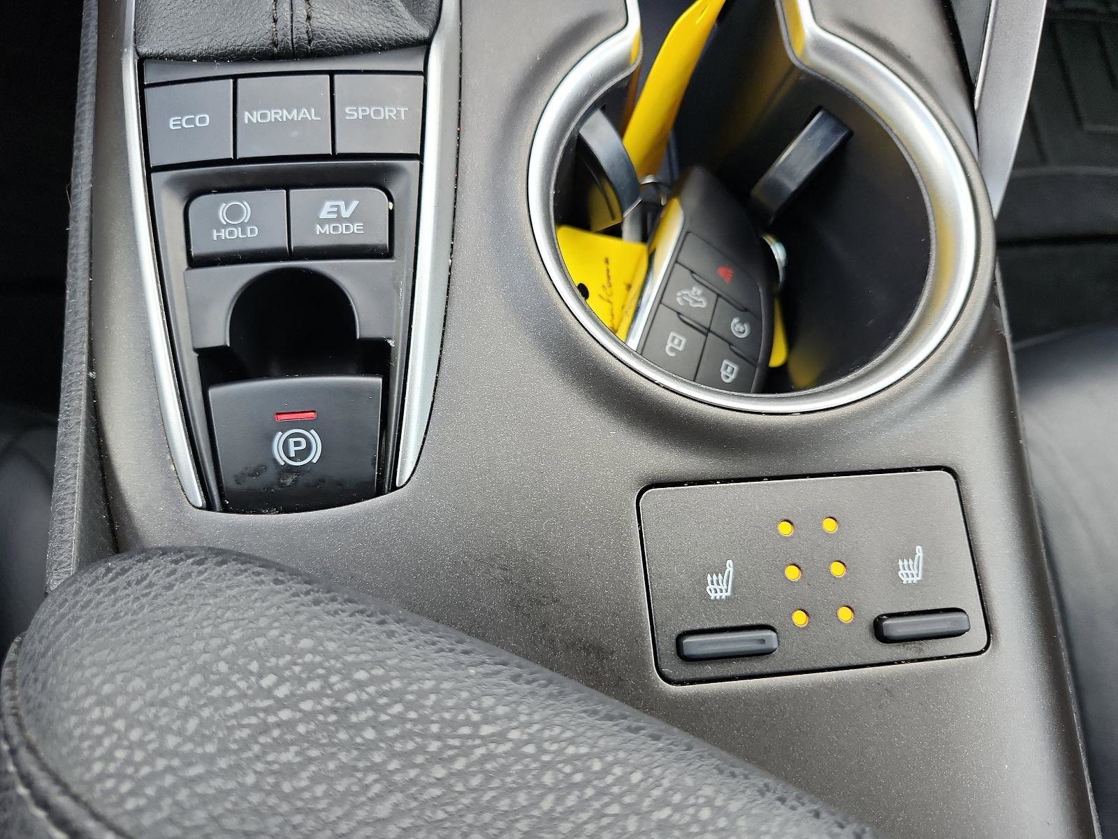 Used 2023 Toyota Camry XLE w/ Navigation Package image 19