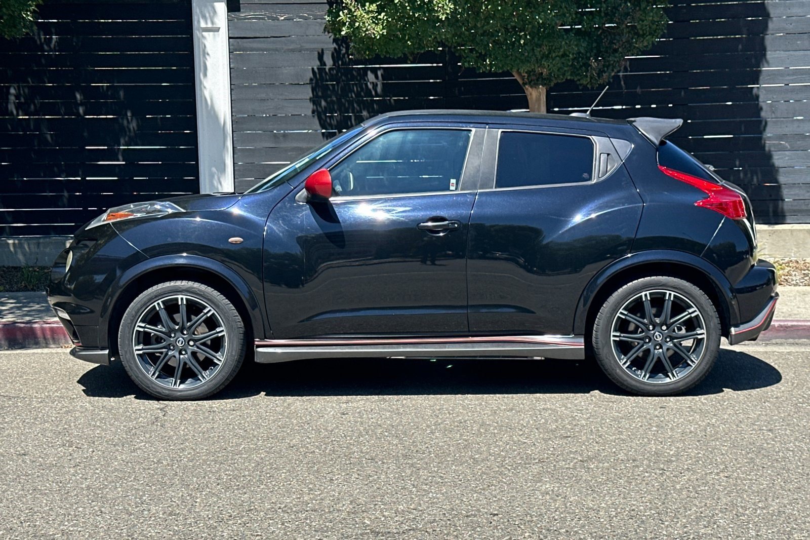 Used 2013 Nissan Juke NISMO AWD/4WD image 2