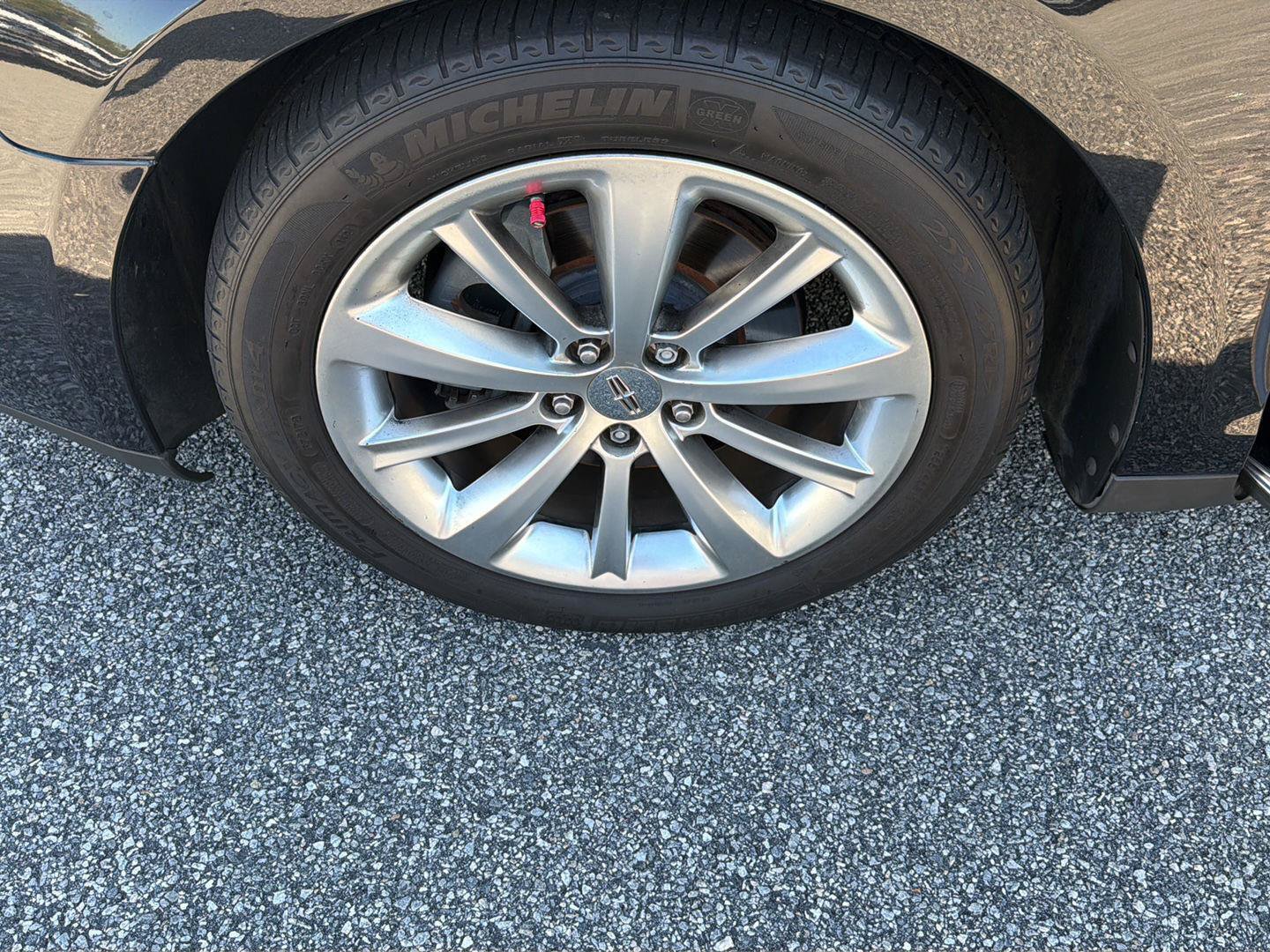 Used 2010 Lincoln MKS FWD image 40