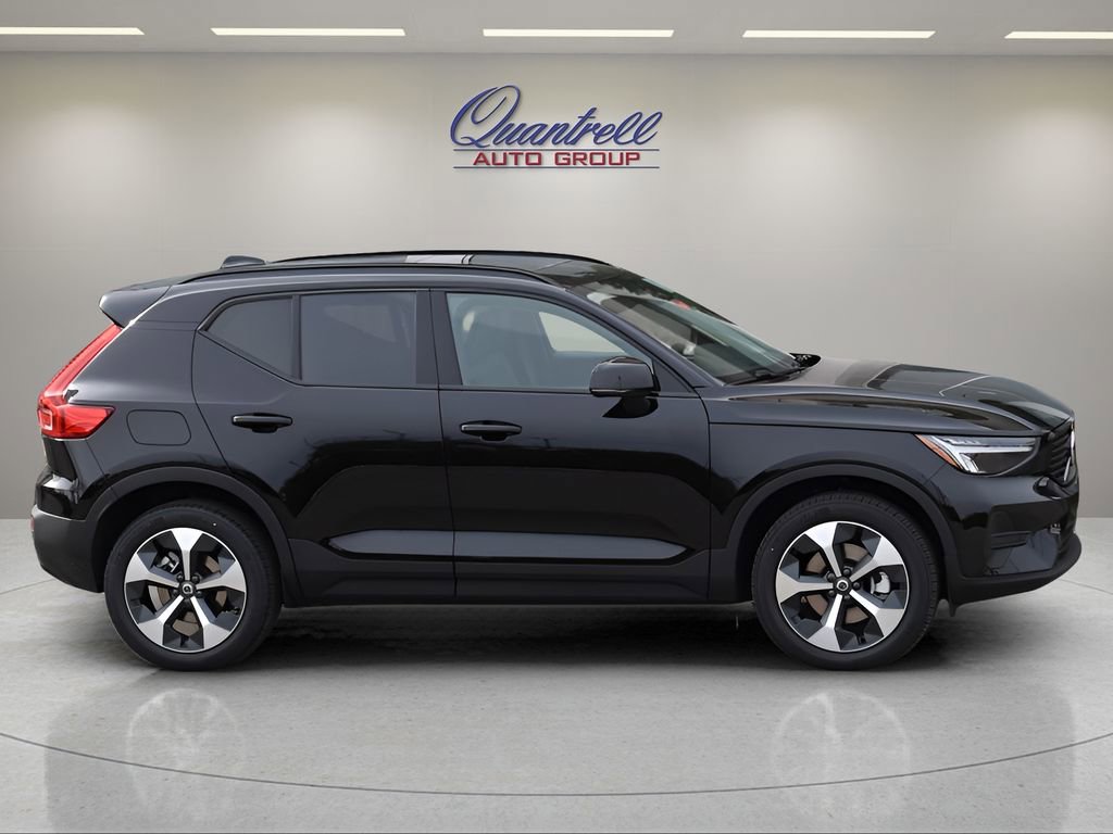 New 2026 Volvo XC40 B5 Core w/ Protection Package Premier AWD/4WD image 3