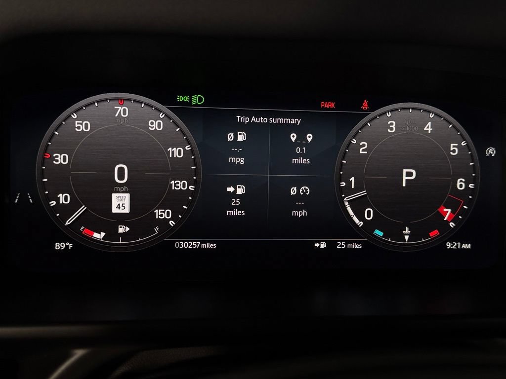 Used 2024 Land Rover Defender 130 X-Dynamic SE AWD/4WD image 33