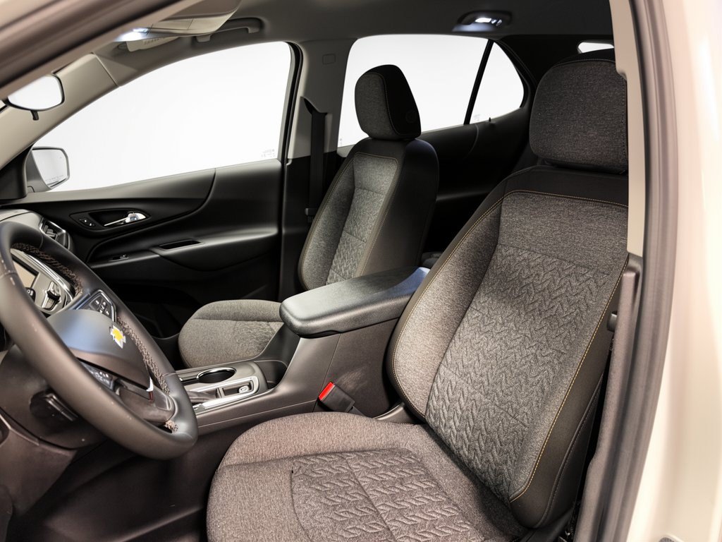 Used 2024 Chevrolet Equinox LT w/ LPO, Floor Liner Package FWD image 5