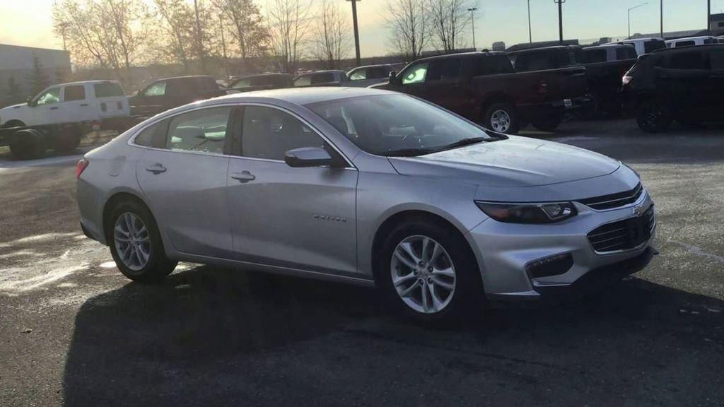 Used 2016 Chevrolet Malibu LT image 2