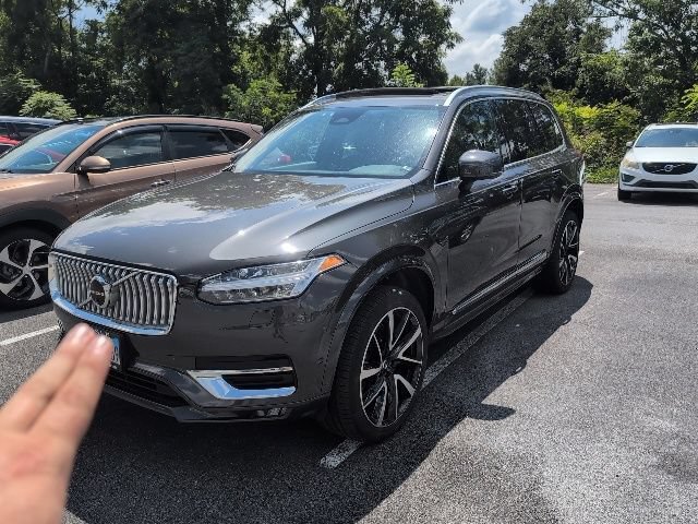 Used 2024 Volvo XC90 B6 Plus w/ Protection Package Premier AWD/4WD image 3