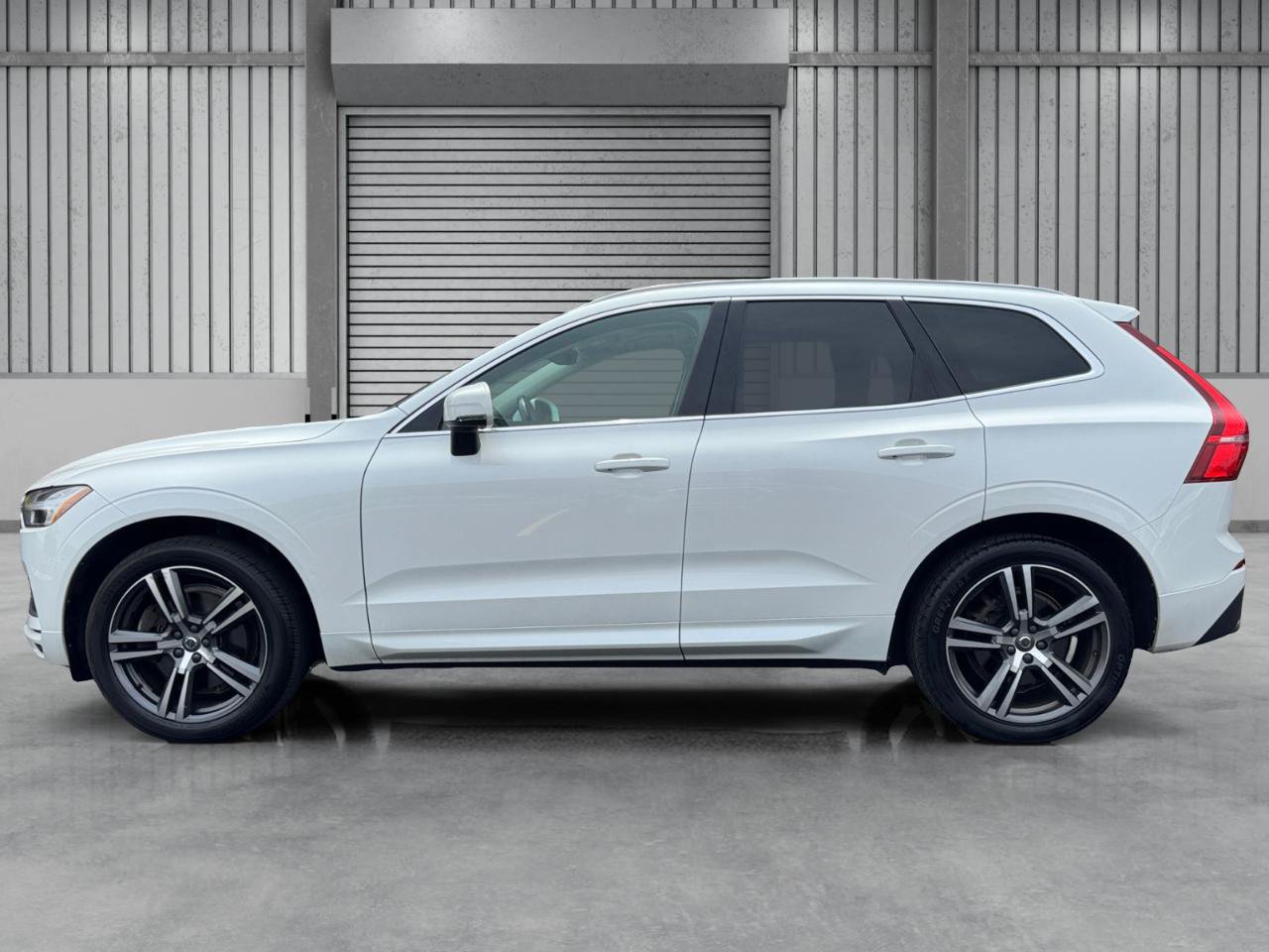 Used 2018 Volvo XC60 T6 Momentum w/ Protection Package Premier AWD/4WD image 2