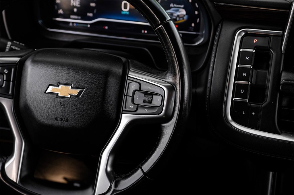Used 2022 Chevrolet Suburban LT image 14