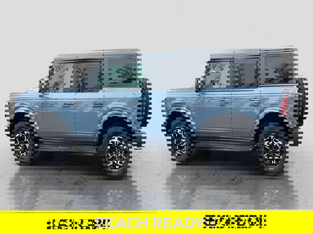 Used 2025 Ford Bronco Outer Banks image 2