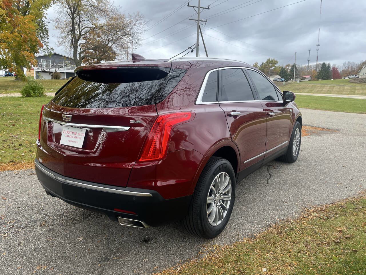 Used 2017 Cadillac XT5 Luxury w/ Driver Awareness Package image 5