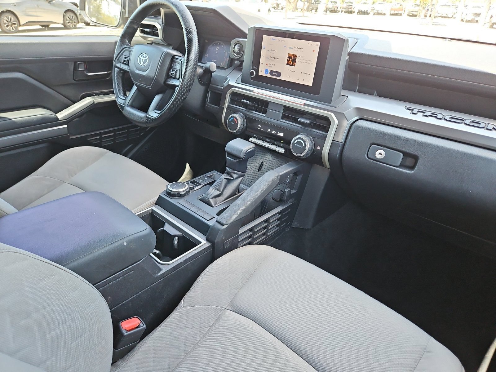 Certified 2025 Toyota Tacoma SR5 AWD/4WD image 14