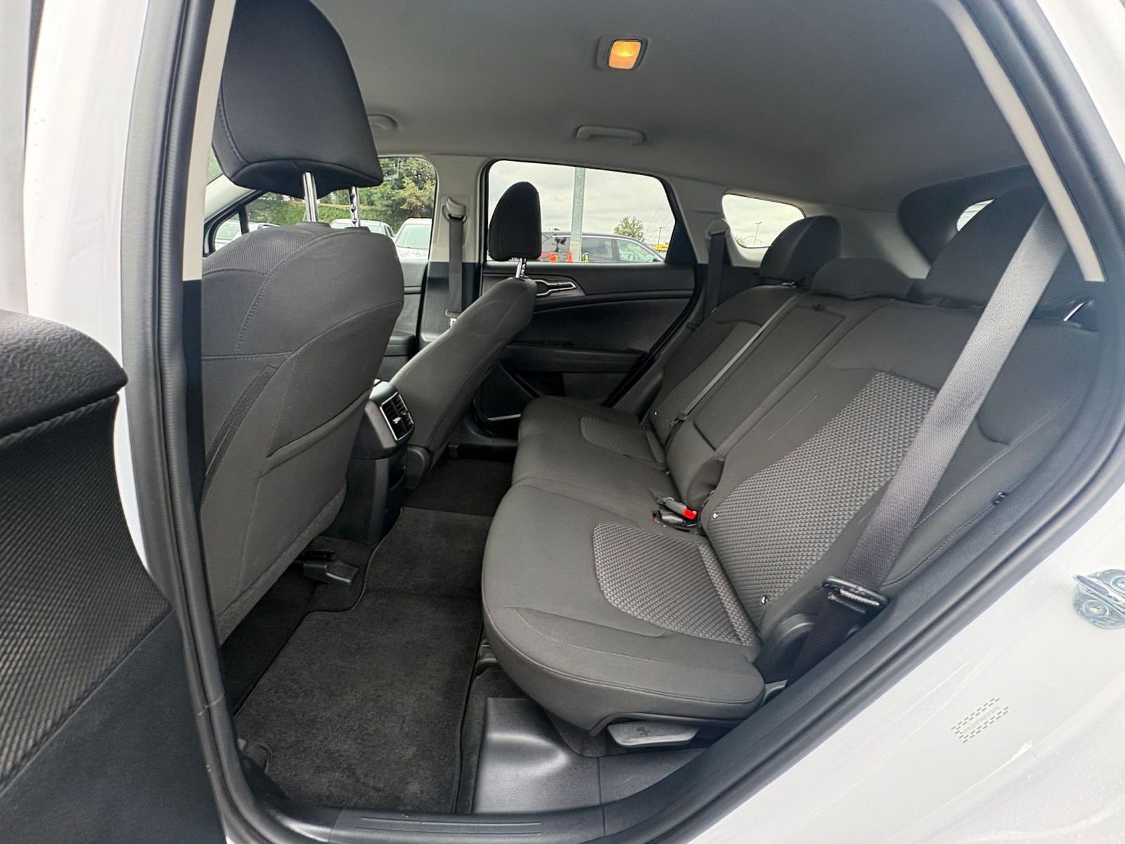 Used 2025 Kia Sportage LX FWD image 24
