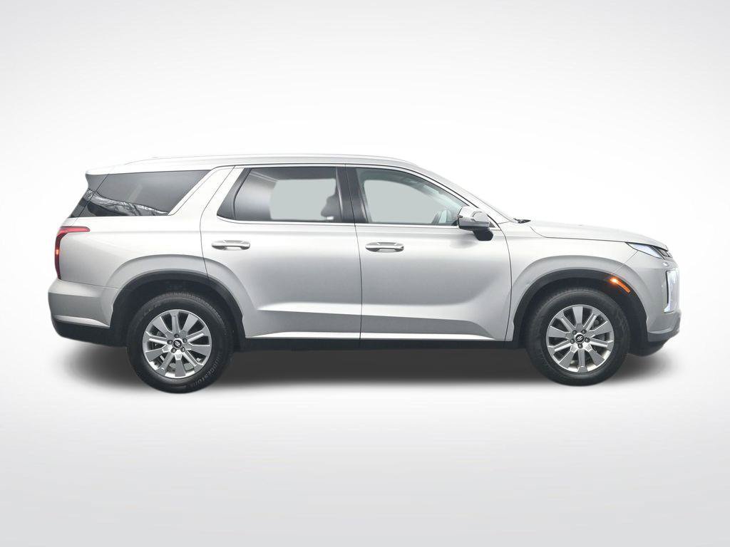 Used 2024 Hyundai Palisade SEL FWD image 4