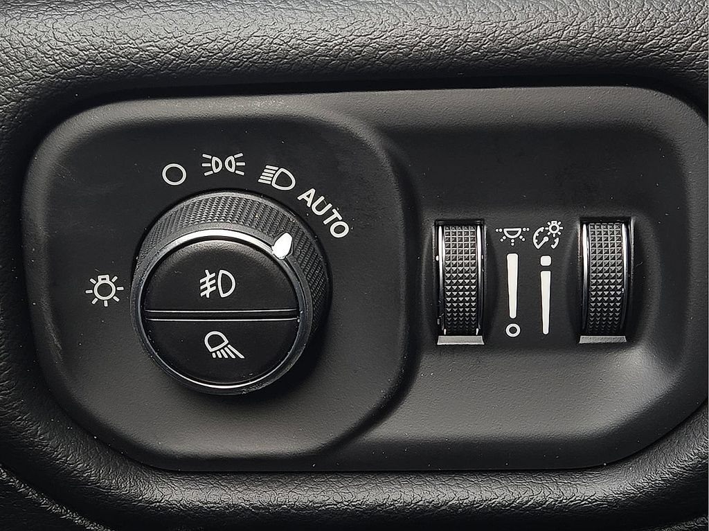 New 2026 RAM 1500 Laramie w/ Night Edition AWD/4WD image 17