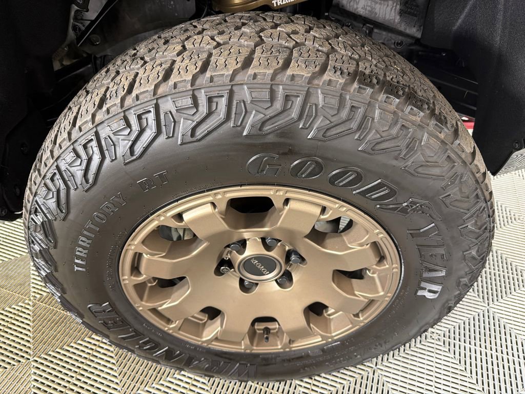 Used 2025 Toyota Tacoma Trailhunter image 12