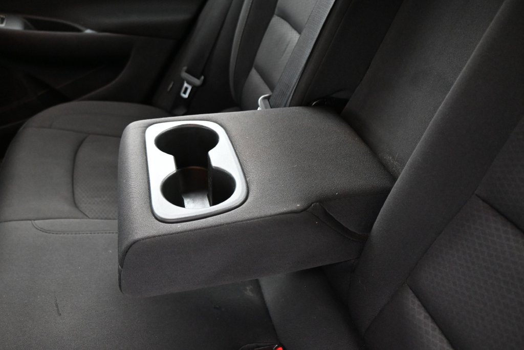 Used 2018 Chevrolet Malibu LT FWD image 25