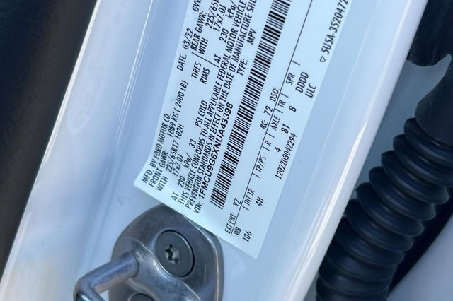 Used 2022 Ford Escape SE image 37