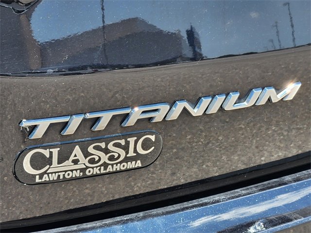 Used 2022 Ford Edge Titanium image 12