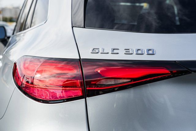 New 2026 Mercedes-Benz GLC 300 4MATIC image 7