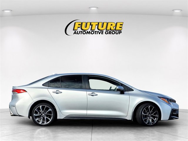 Used 2020 Toyota Corolla SE image 3