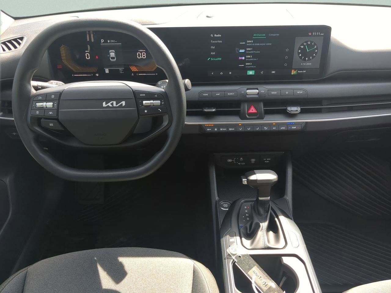 New 2025 Kia K4 LXS image 12