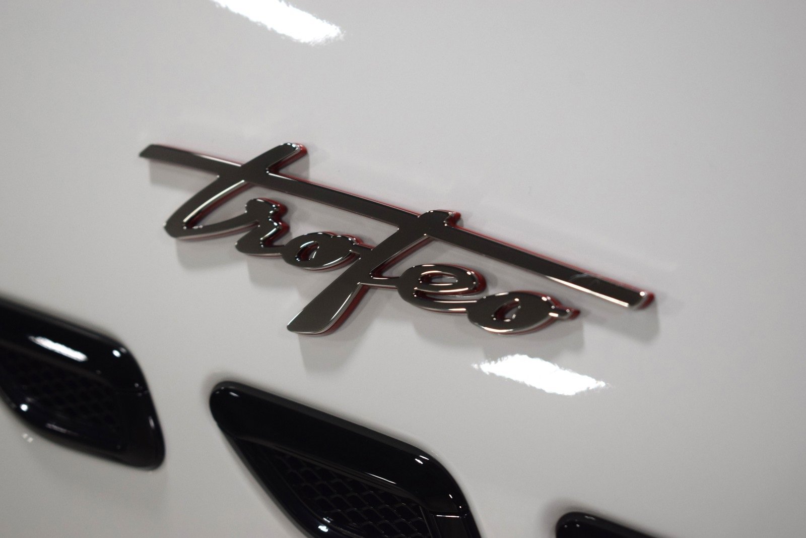 Used 2024 Maserati Grecale Trofeo image 11