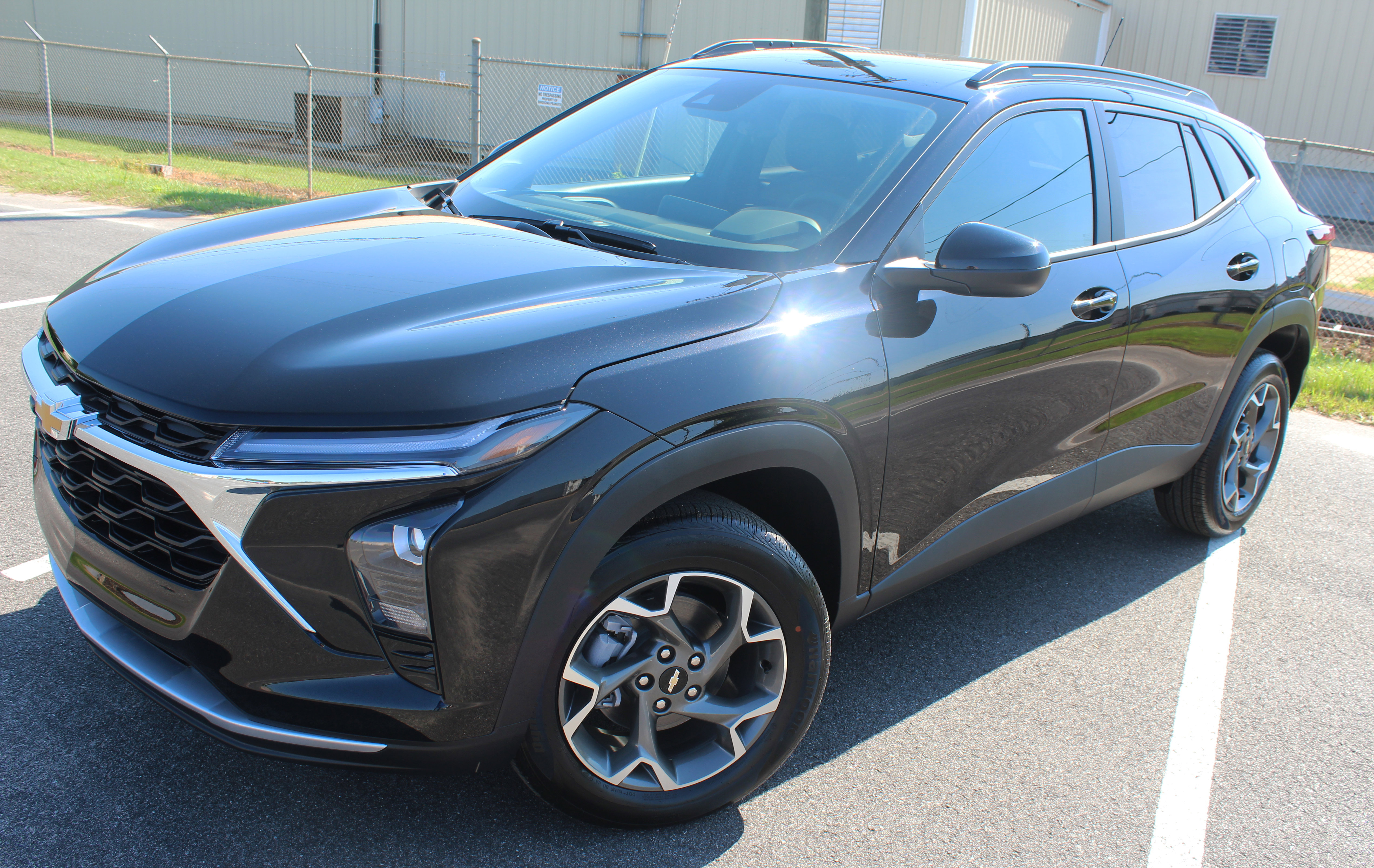 New 2025 Chevrolet Trax LT w/ Driver Confidence Package image 12