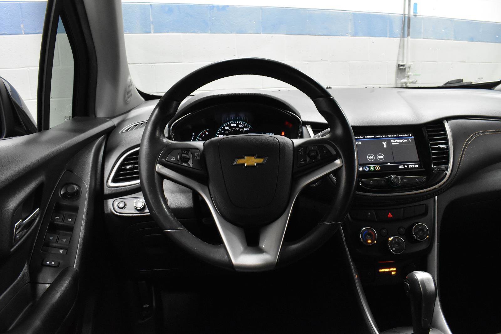 Used 2021 Chevrolet Trax LT w/ Redline Edition image 7