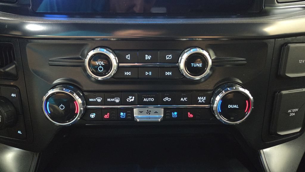 Used 2024 Ford F150 Lariat AWD/4WD image 18