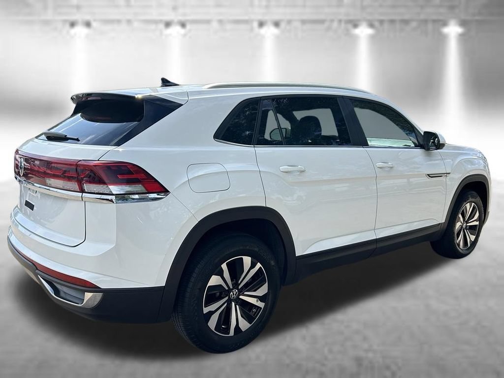 Used 2024 Volkswagen Atlas Cross Sport SE FWD image 6