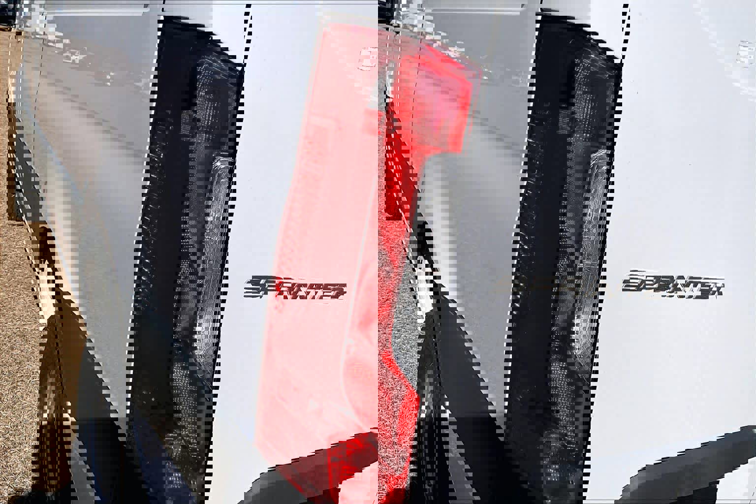 Used 2024 Mercedes-Benz Sprinter 2500 image 28