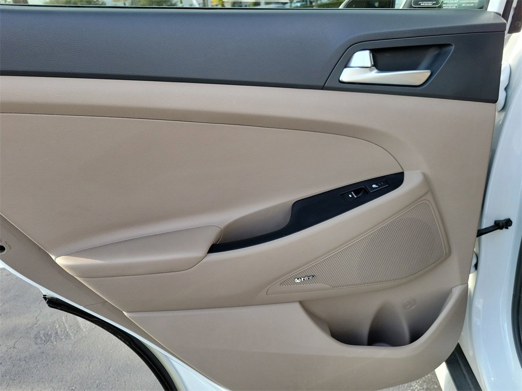 Used 2021 Hyundai Tucson Ultimate w/ Cargo Package image 12