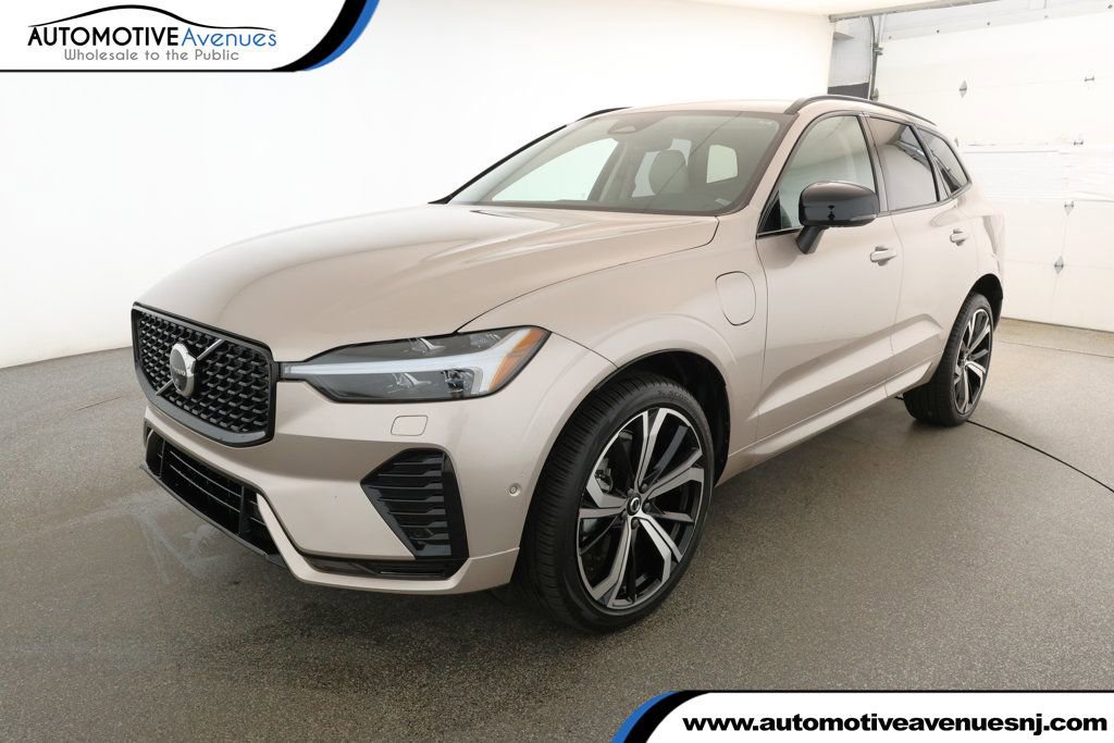 Used 2025 Volvo XC60 T8 Ultra w/ Protection Package Premier image 1