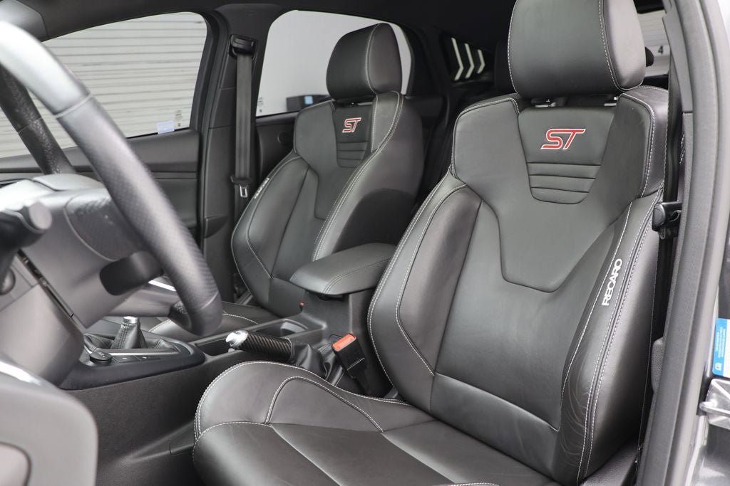 Used 2018 Ford Focus ST w/ Equipment Group 402A image 21