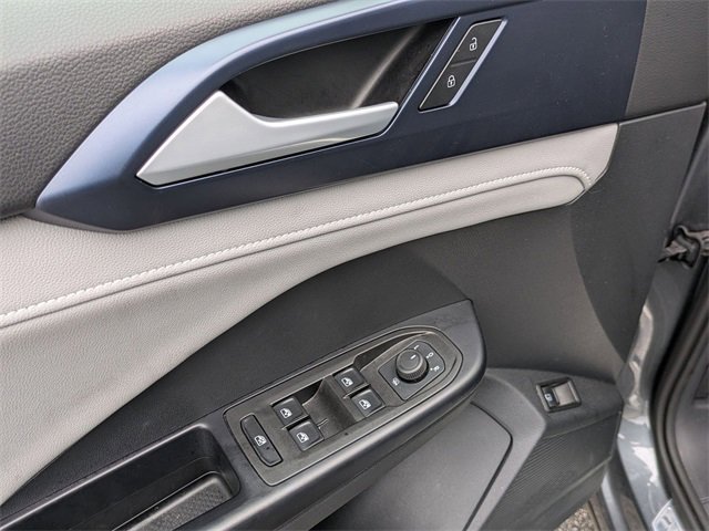 Used 2024 Volkswagen Taos SE image 10