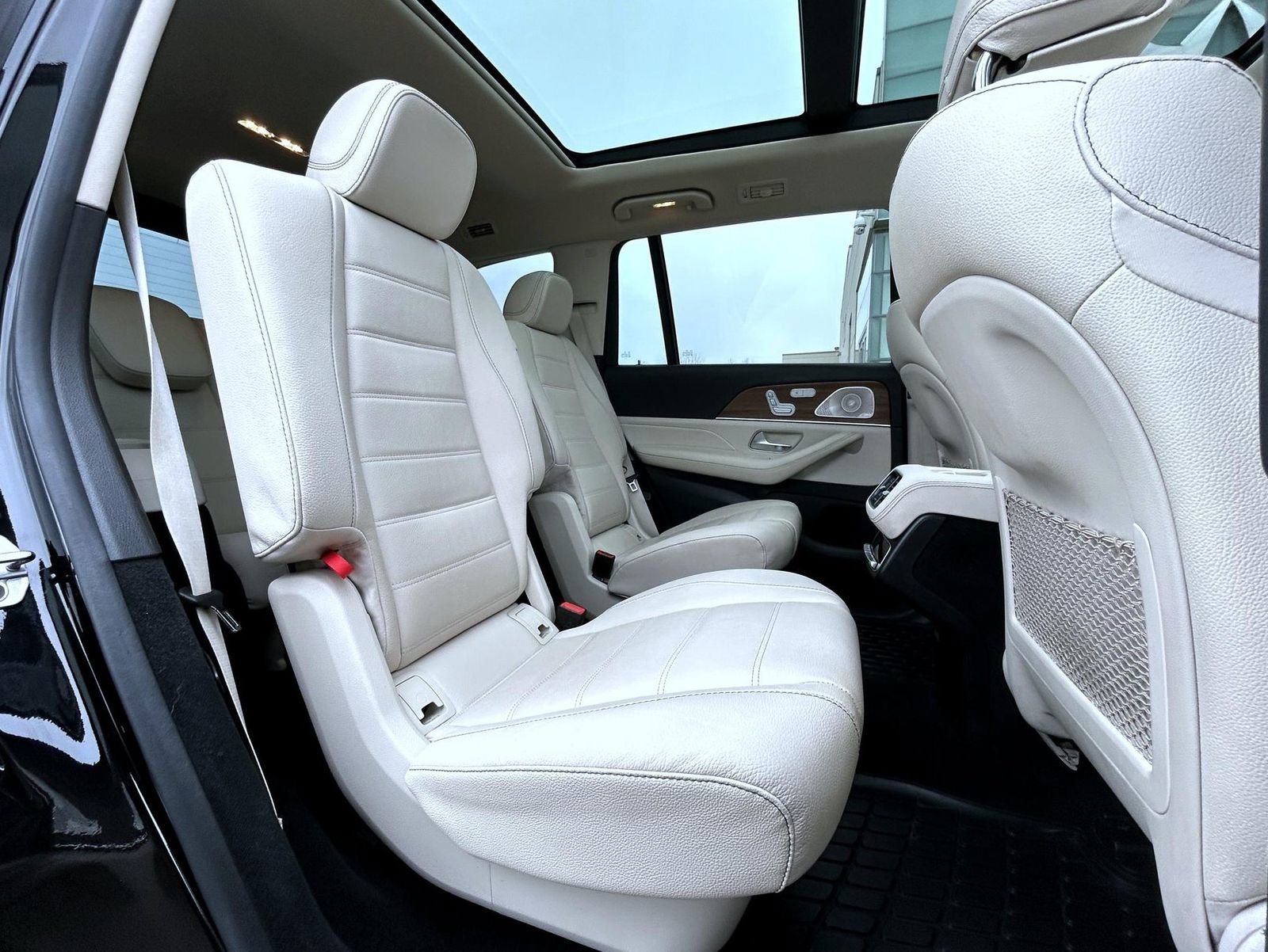 Used 2022 Mercedes-Benz GLS 580 4MATIC image 18