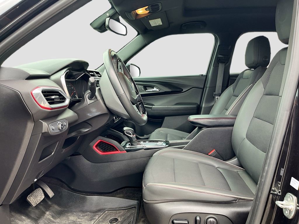 Used 2022 Chevrolet TrailBlazer RS w/ Sun and Liftgate Package AWD/4WD image 19