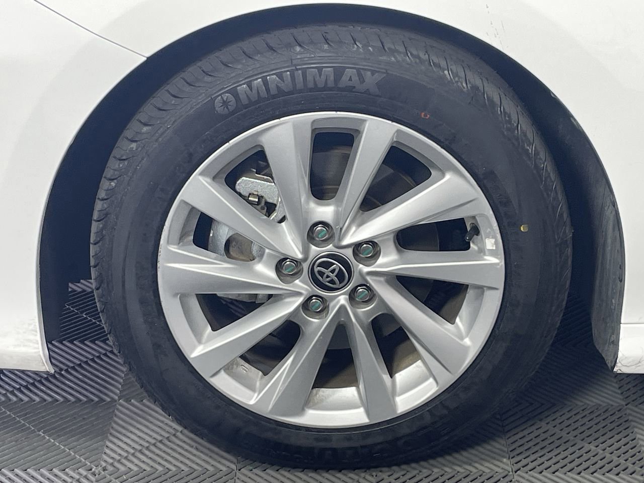 Used 2024 Toyota Camry LE image 9