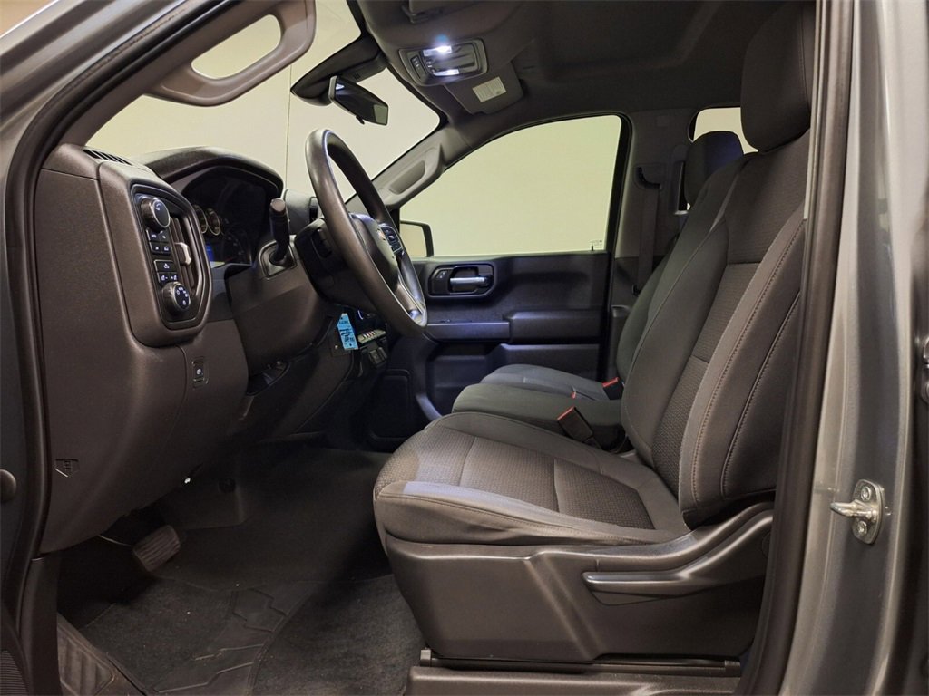 Used 2022 Chevrolet Silverado 1500 Custom w/ Safety Confidence Package image 9