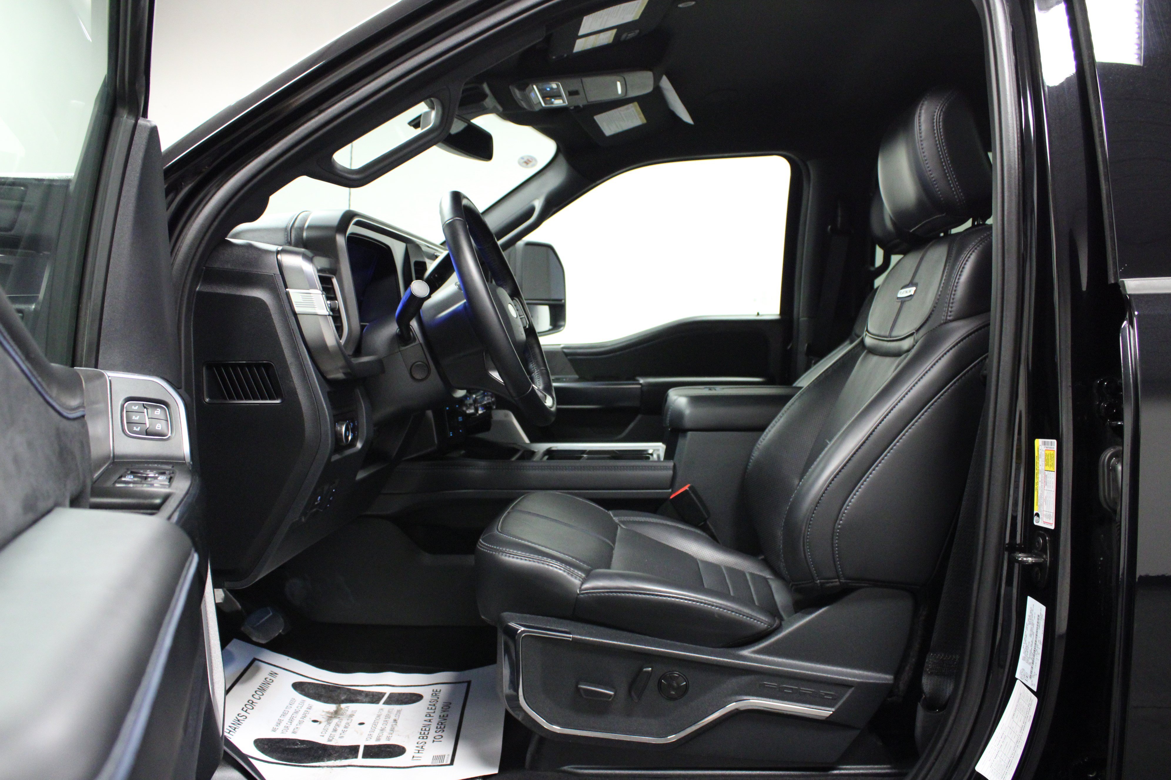 Used 2025 Ford F250 Platinum AWD/4WD image 12