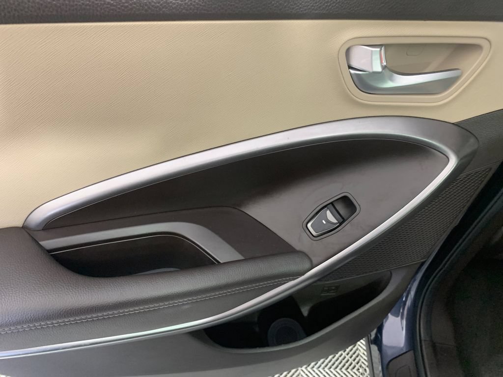 Used 2017 Hyundai Santa Fe Sport FWD image 30