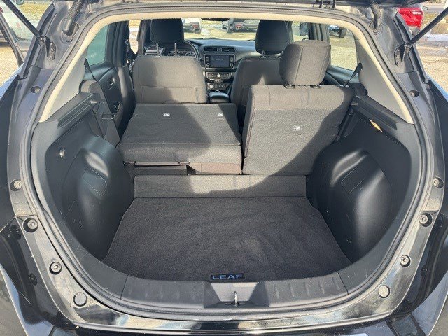 Used 2020 Nissan Leaf SV w/ SV Technology Package image 28