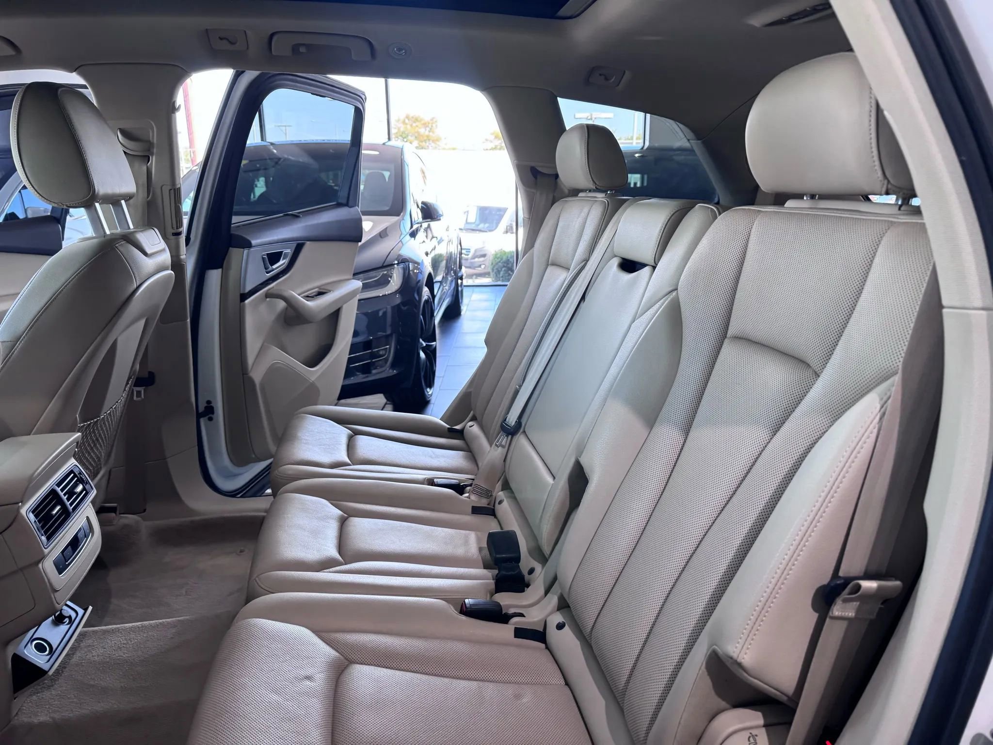 Used 2017 Audi Q7 2.0T Premium Plus w/ Premium Plus Package image 19