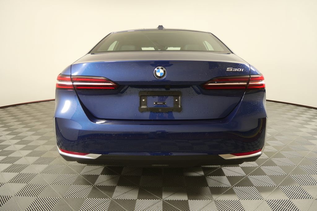 Certified 2026 BMW 530i image 4