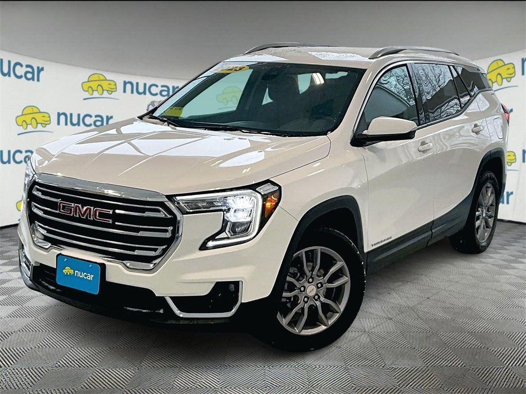 Used 2023 GMC Terrain SLT image 3