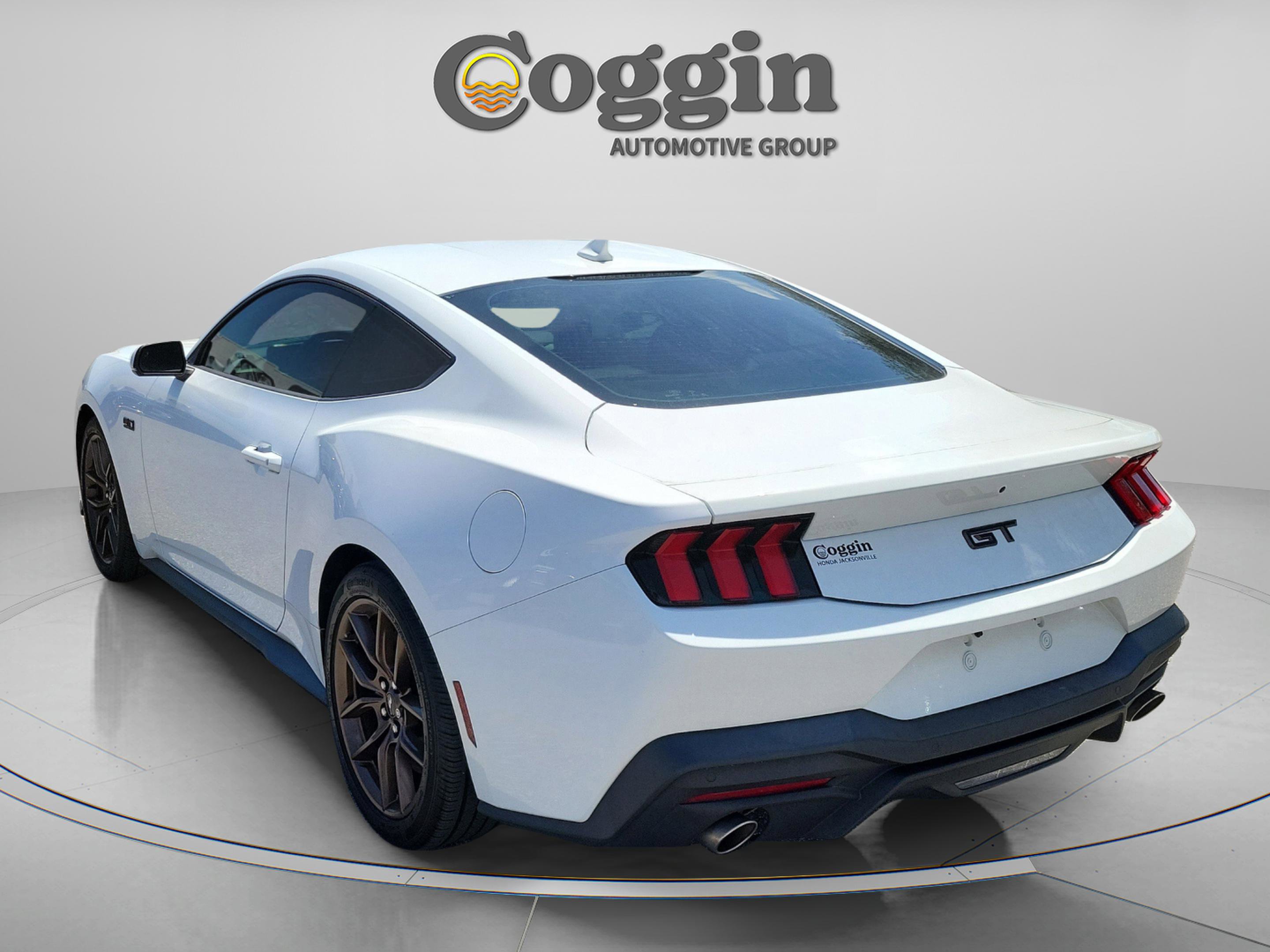 Used 2024 Ford Mustang GT Premium image 2