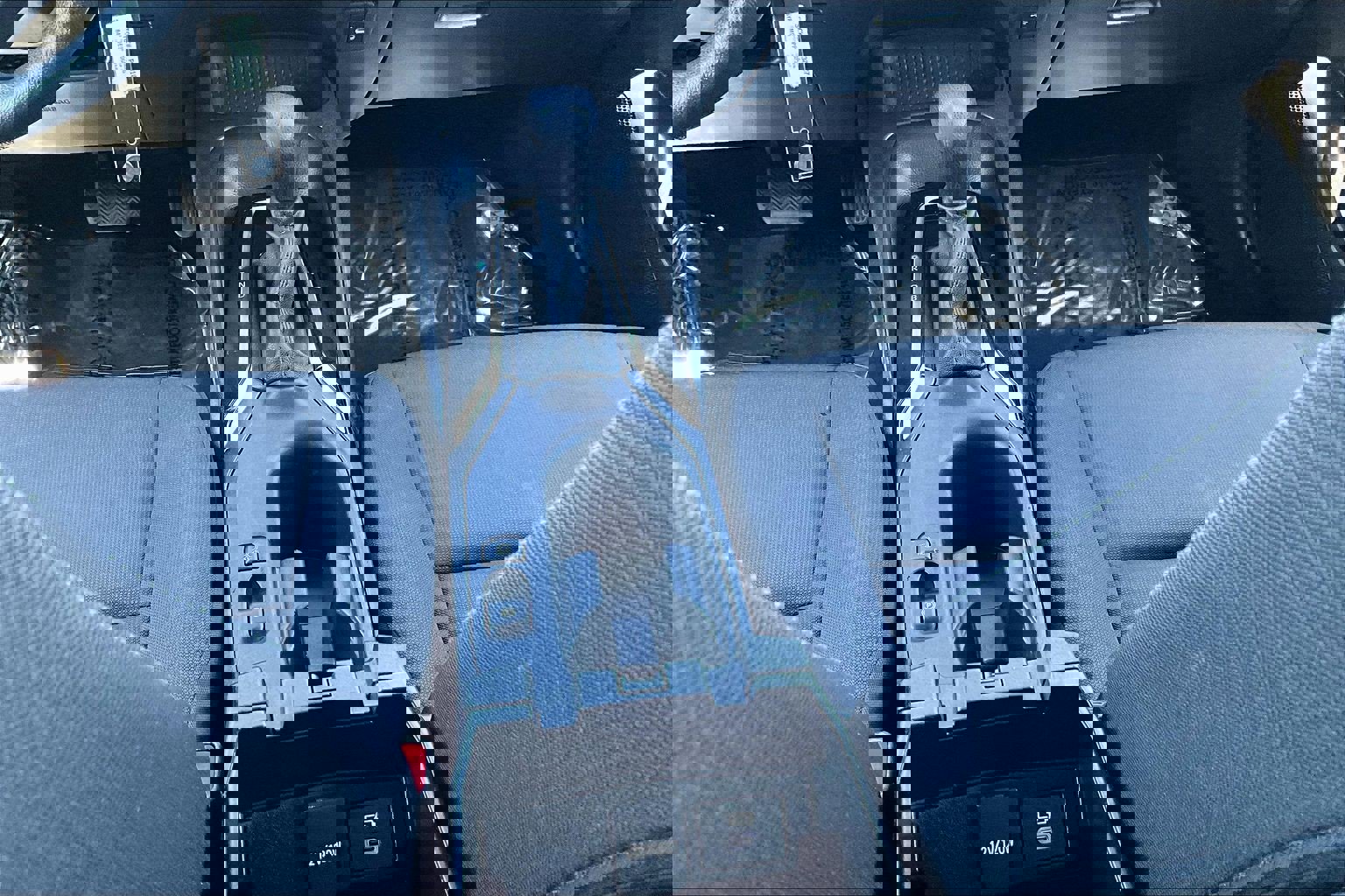 Used 2023 Toyota Corolla LE image 30