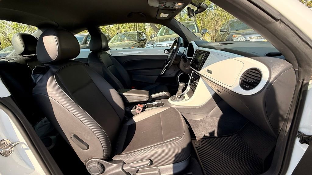 Used 2017 Volkswagen Beetle 1.8T SE FWD image 33