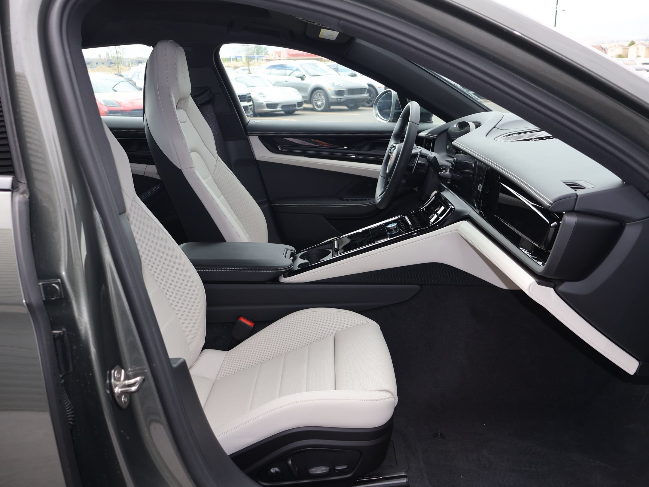 New 2026 Porsche Panamera 4 AWD/4WD image 29